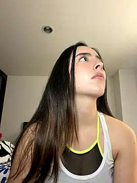 Snapshot of swrennn19 chatting on 11-17-25, 02:56 swrennn19 online show from 11-17-25, 02:56