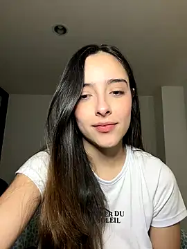 Snapshot of swrennn19 chatting on 11-22-25, 03:22 swrennn19 online show from 11-22-25, 03:22