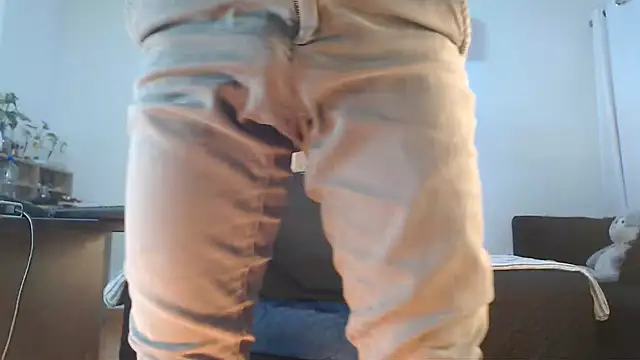 Andrew 4  online show from 10-28-25, 01:53