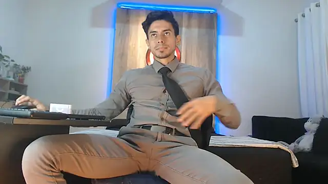 Andrew 4  online show from 11-22-25, 03:16