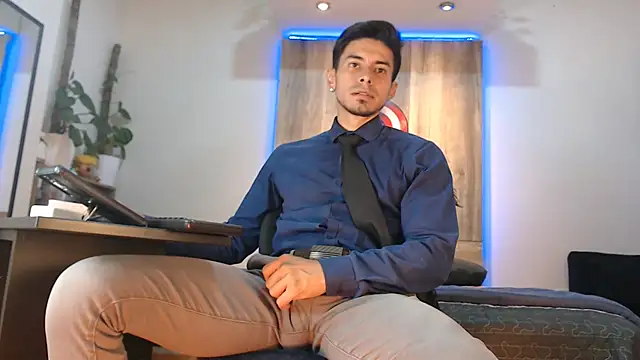 Andrew 4  online show from 02-10-26, 01:53