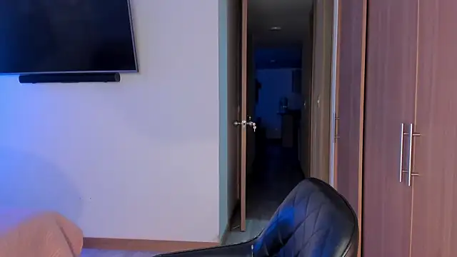 AmyDavis  online show from 08-04-26, 11:51