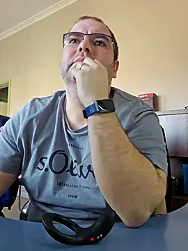 Snapshot of Andrew1900529 chatting on 02-20-25, 08:17 Andrew1900529 online show from 02-20-25, 08:17