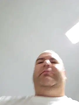 Snapshot of Andrew1900529 chatting on 09-24-25, 04:27 Andrew1900529 online show from 09-24-25, 04:27