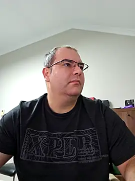 Snapshot of Andrew1900529 chatting on 11-03-25, 05:31 Andrew1900529 online show from 11-03-25, 05:31