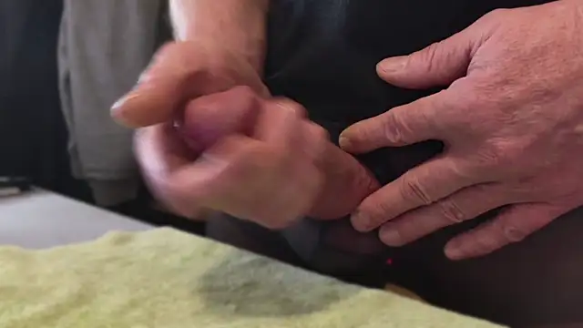 Snapshot of NylonHype chatting on 02-26-25, 08:04 NylonHype online show from 02-26-25, 08:04