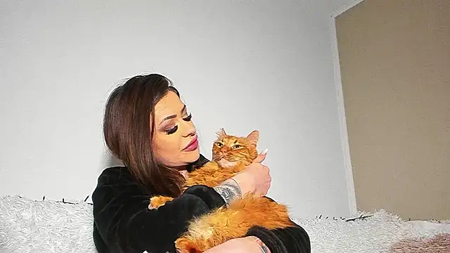 BrianaDiamondXXX online show from 03-26-26, 08:36