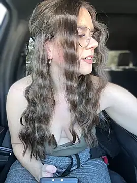 MaggyMayI online show from 01-16-26, 05:06