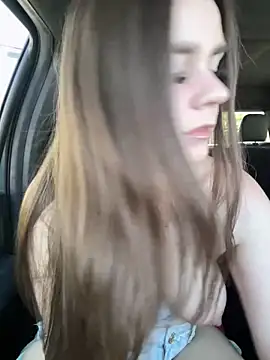 MaggyMayI online show from 04-17-26, 03:59