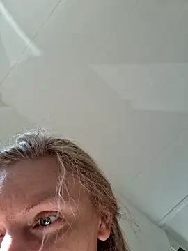  Carrie  online show from 02-16-25, 01:38