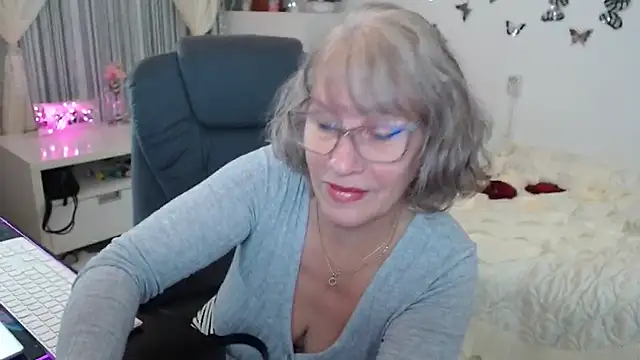 Ghertrude52 online show from 10-11-25, 03:39