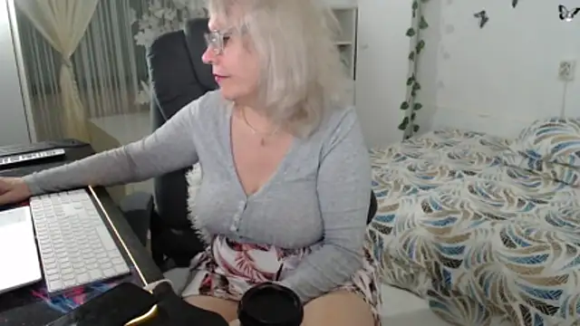 Ghertrude52 online show from 03-27-26, 04:51