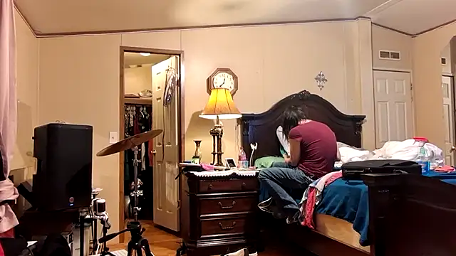 AerobicSleeve online show from 09-14-25, 03:38