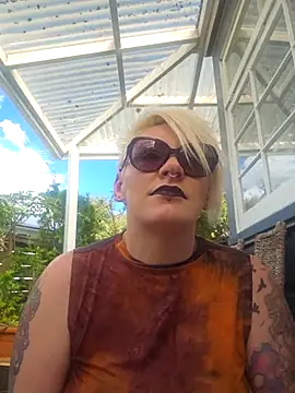 PinkTheHawk online show from 11-08-25, 03:39