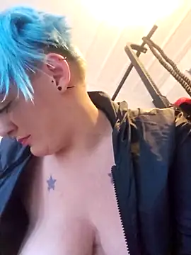 PinkTheHawk online show from 04-01-26, 10:29