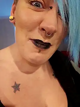 PinkTheHawk online show from 04-26-26, 04:54