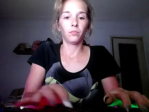 Snapshot of SexxyLety chatting on 09-13-25, 07:46 SexxyLety online show from 09-13-25, 07:46