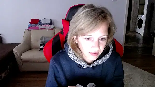 Snapshot of SexxyLety chatting on 09-19-25, 06:26 SexxyLety online show from 09-19-25, 06:26