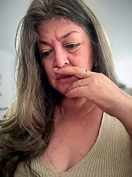 Snapshot of emma_tour chatting on 01-07-26, 12:18 emma tour online show from 01-07-26, 12:18