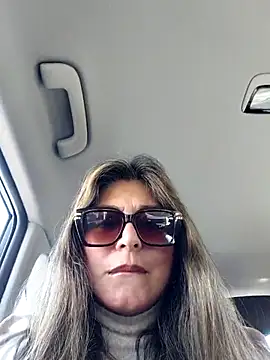 Snapshot of emma_tour chatting on 07-16-26, 02:12 emma tour online show from 07-16-26, 02:12