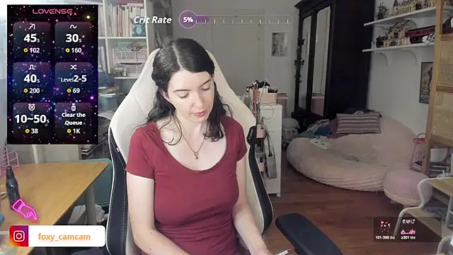 Snapshot of Foxy_c chatting on 07-08-26, 08:35 Foxy c online show from 07-08-26, 08:35