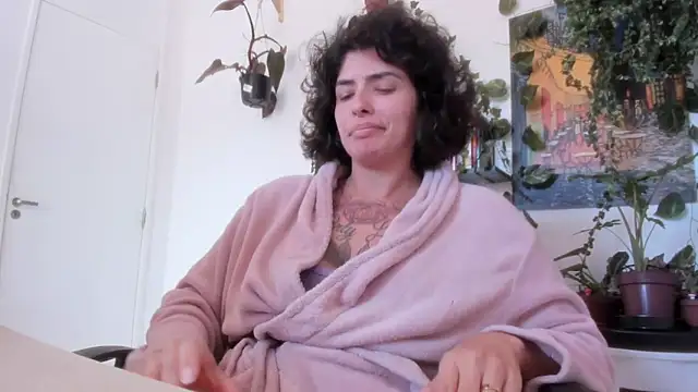 TaliMajesty online show from 10-22-25, 01:55