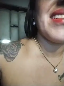 Snapshot of chelaqueen_ chatting on 06-01-26, 06:15 chelaqueen online show from 06-01-26, 06:15