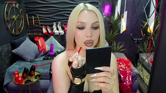 Snapshot of MistressDarsy chatting on 03-03-25, 02:15 MistressDarsy online show from 03-03-25, 02:15