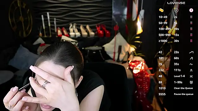 Snapshot of MistressDarsy chatting on 06-01-26, 06:37 MistressDarsy online show from 06-01-26, 06:37