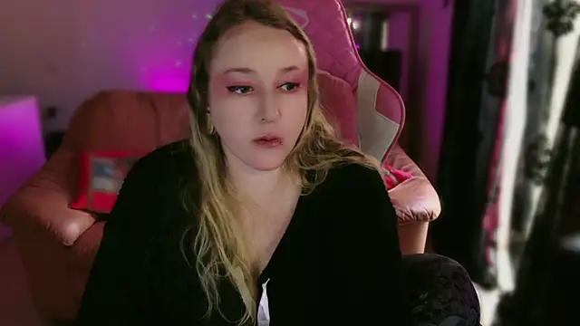 kisicaxx online show from 02-17-25, 02:26