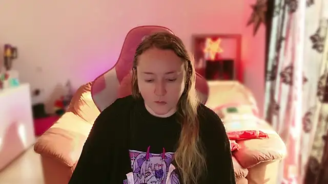 kisicaxx online show from 03-08-25, 08:00