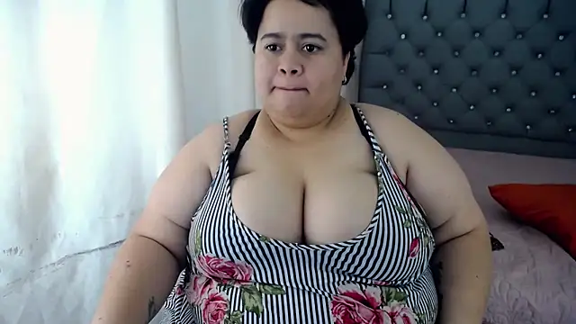 hotlesby4uxxx online show from 12-13-24, 07:53