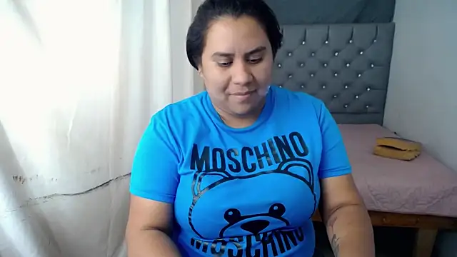 hotlesby4uxxx online show from 01-08-25, 08:39