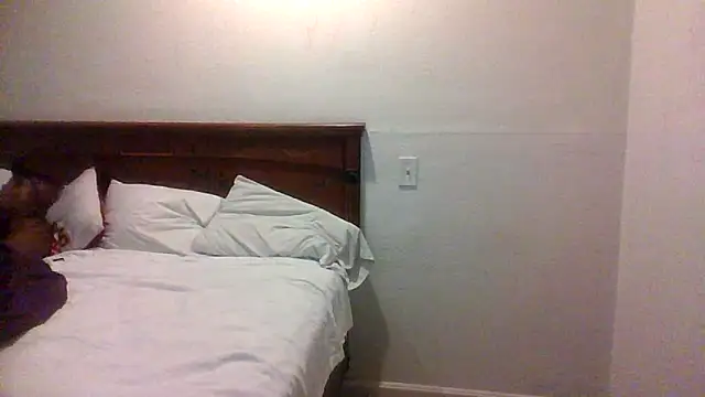 Snapshot of Tramontas chatting on 03-11-26, 05:35 Tramontas online show from 03-11-26, 05:35