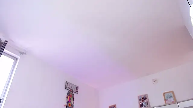 Snapshot of hollythomson chatting on 03-18-25, 08:48 hollythomson online show from 03-18-25, 08:48