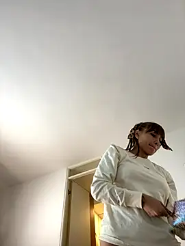 Snapshot of hollythomson chatting on 10-22-25, 09:58 hollythomson online show from 10-22-25, 09:58