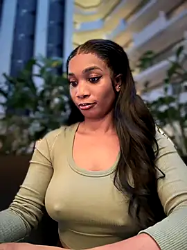 Snapshot of __Nessa__ chatting on 11-14-25, 12:37 Nessa online show from 11-14-25, 12:37