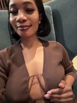 Snapshot of __Nessa__ chatting on 11-22-25, 12:26 Nessa online show from 11-22-25, 12:26