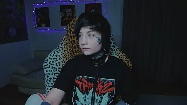 Snapshot of acid_trip1l chatting on 10-31-25, 08:10 acid trip1l online show from 10-31-25, 08:10