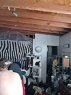 Snapshot of N8daMac chatting on 11-11-25, 05:02 N8daMac online show from 11-11-25, 05:02