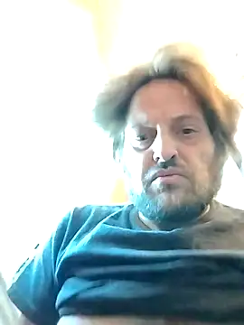 Snapshot of N8daMac chatting on 12-16-25, 05:29 N8daMac online show from 12-16-25, 05:29