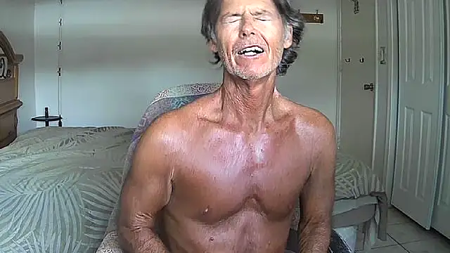 nakeedcowboi65 online show from 04-20-26, 07:04