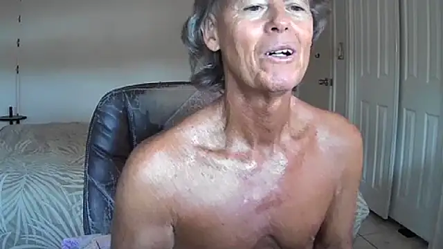 Snapshot of nakeedcowboi65 chatting on 06-18-26, 12:20 nakeedcowboi65 online show from 06-18-26, 12:20