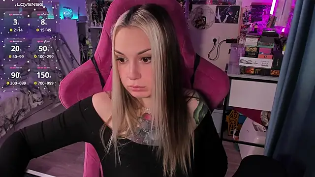 ChloeKohaku online show from 11-20-25, 03:28