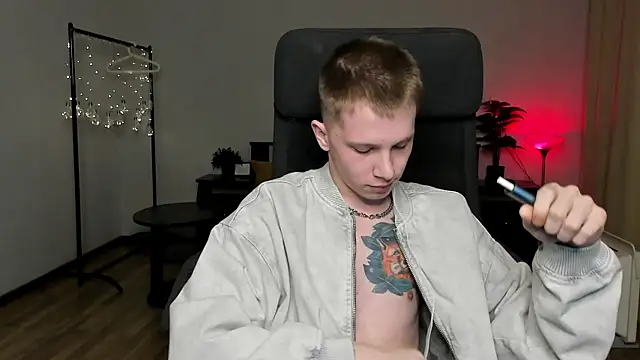 Snapshot of arlekincrop chatting on 03-20-25, 10:07 arlekincrop online show from 03-20-25, 10:07