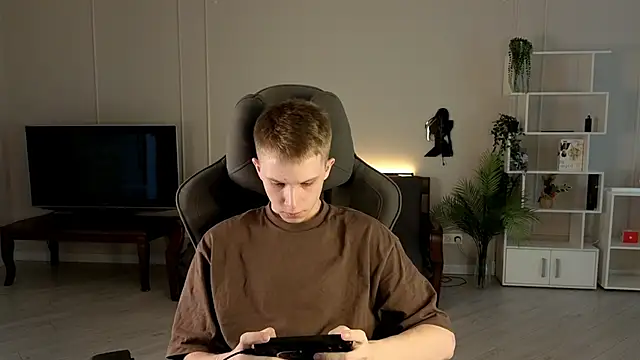 Snapshot of arlekincrop chatting on 09-18-25, 08:05 arlekincrop online show from 09-18-25, 08:05