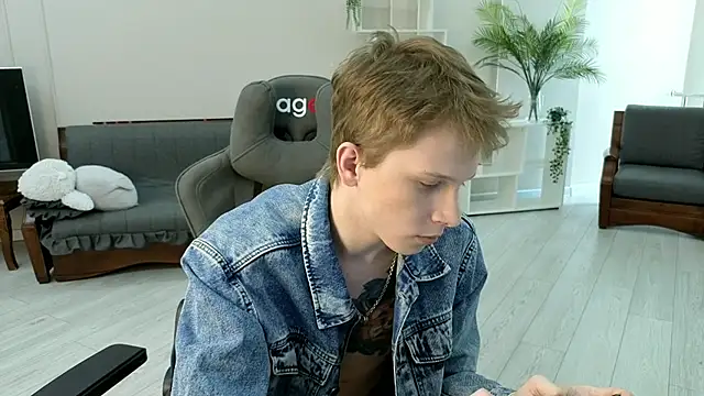 arlekincrop online show from 12-19-25, 05:47