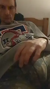 Snapshot of maciej chatting on 01-07-26, 12:02 maciej online show from 01-07-26, 12:02
