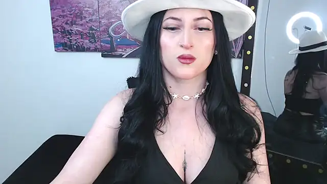 Evelyn Sheeran online show from 10-29-25, 02:36