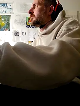 Snapshot of verylargecock chatting on 11-21-25, 04:33 verylargecock online show from 11-21-25, 04:33